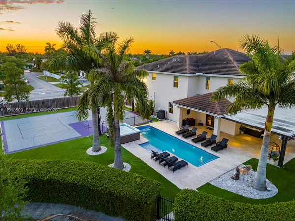 $2,590,000 | 11 Northwest 122nd Avenue, Miami, FL 33182