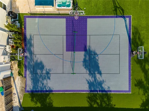 $2,590,000 | 11 Northwest 122nd Avenue, Miami, FL 33182