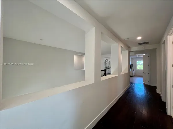 $2,590,000 | 11 Northwest 122nd Avenue, Miami, FL 33182