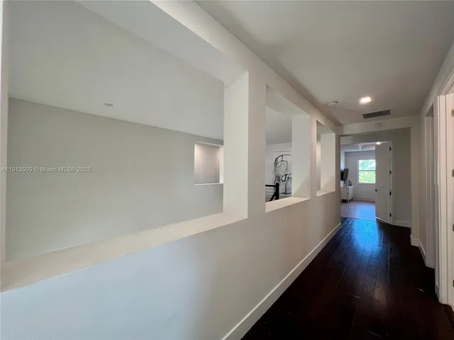 $2,590,000 | 11 Northwest 122nd Avenue, Miami, FL 33182