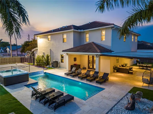 $2,590,000 | 11 Northwest 122nd Avenue, Miami, FL 33182
