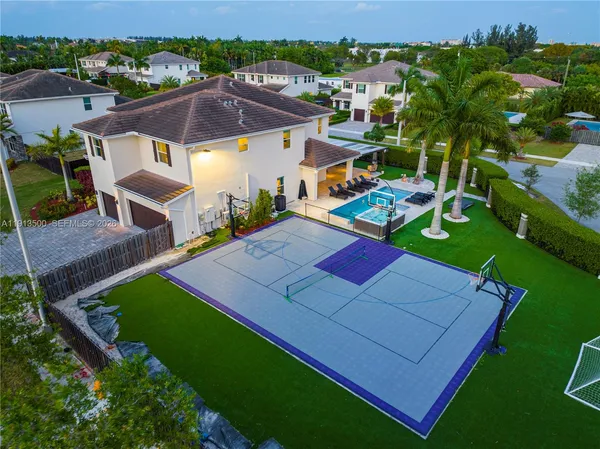 $2,590,000 | 11 Northwest 122nd Avenue, Miami, FL 33182