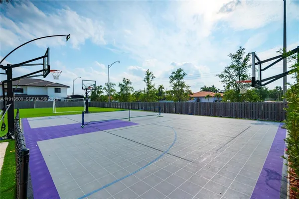 $2,590,000 | 11 Northwest 122nd Avenue, Miami, FL 33182