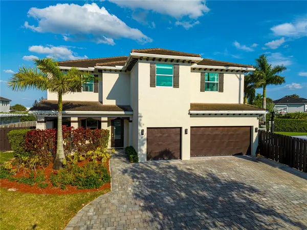$2,590,000 | 11 Northwest 122nd Avenue, Miami, FL 33182