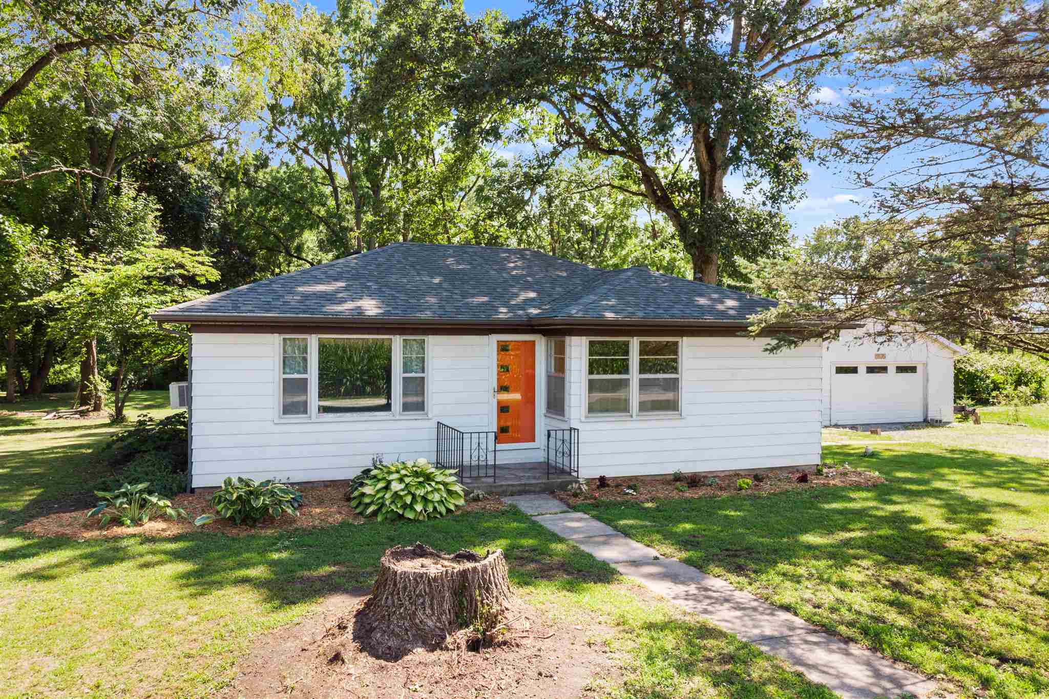 9525 Fritz Road Fort Wayne, IN 46818 - Photo 1 of 34