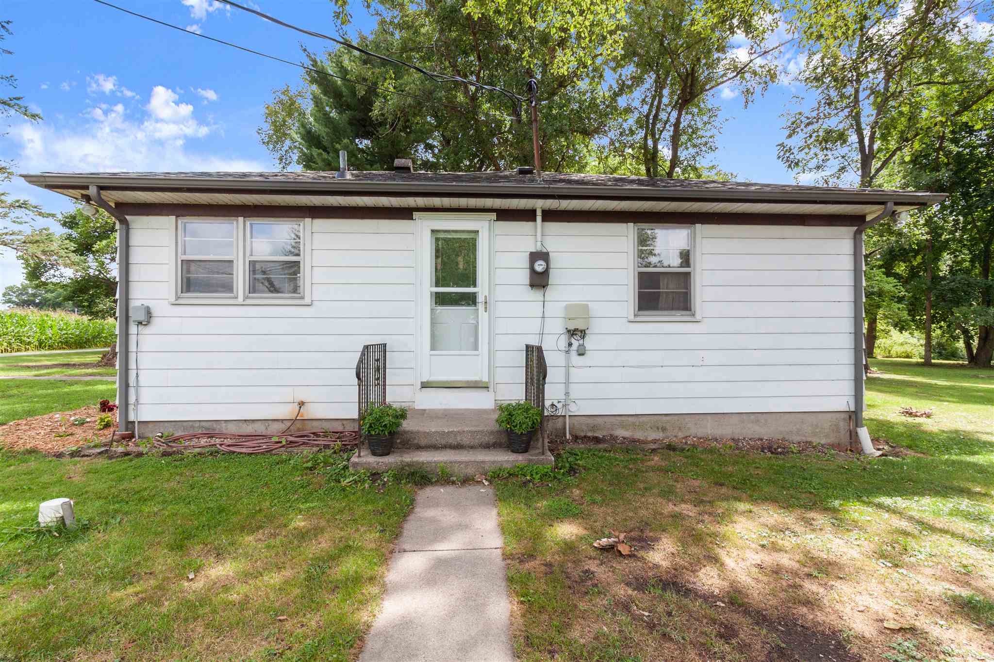 9525 Fritz Road Fort Wayne, IN 46818 - Photo 4 of 34