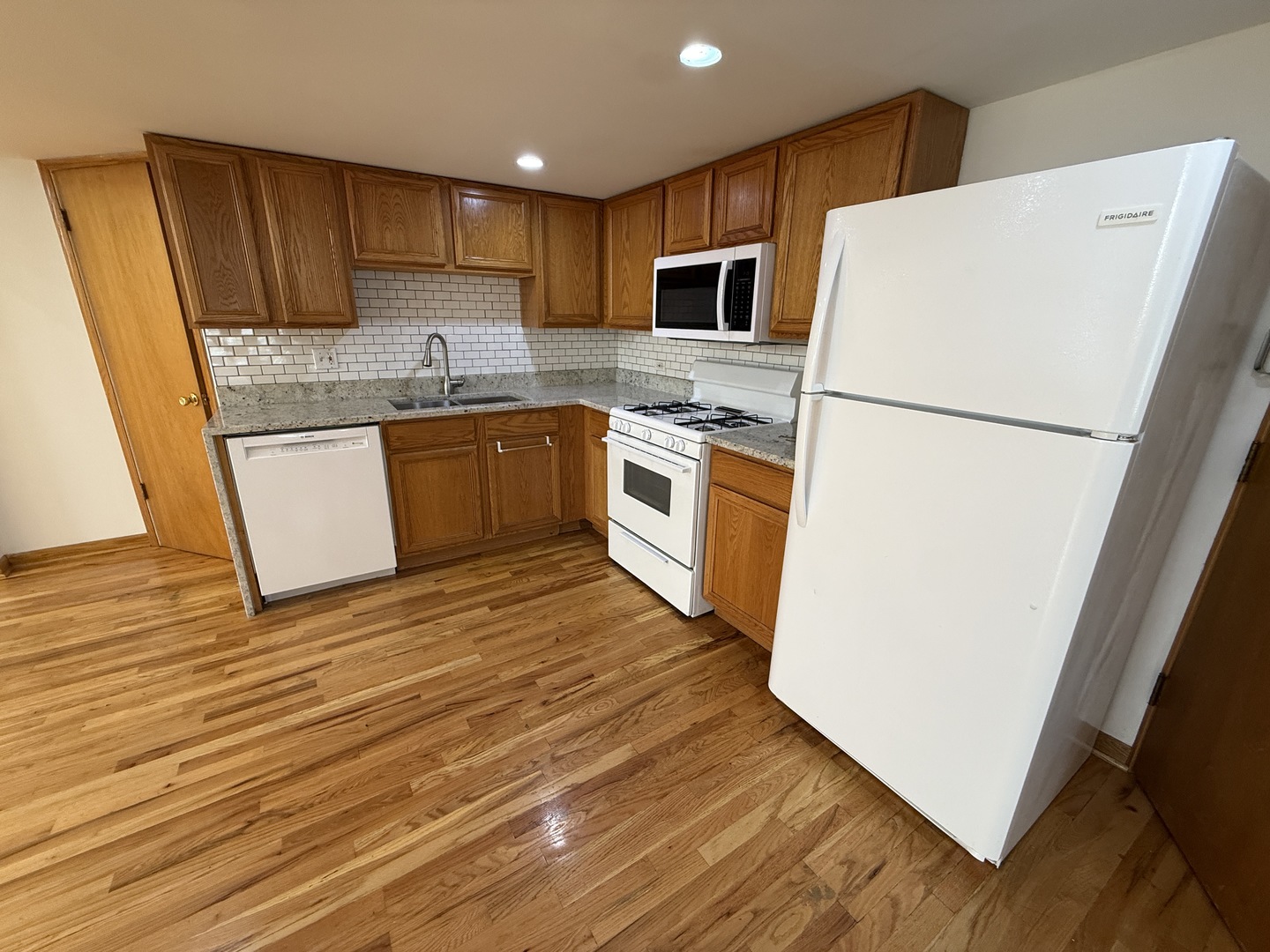 1237 North Noble Street, Unit 1F Chicago, IL 60642 - Photo 17 of 21
