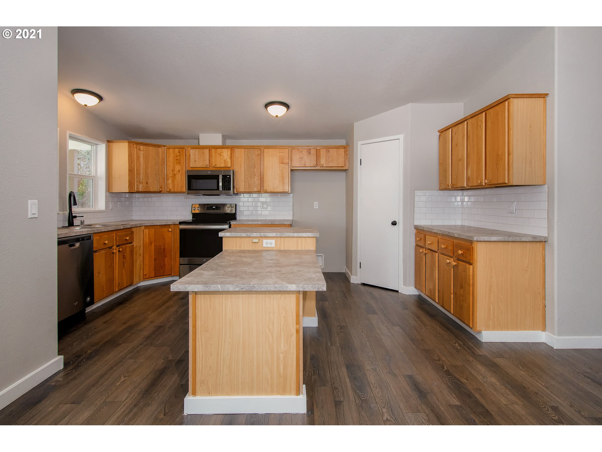 141 Barnes Road Carson, WA 98610 - Photo 12 of 30 Gallery Image 12