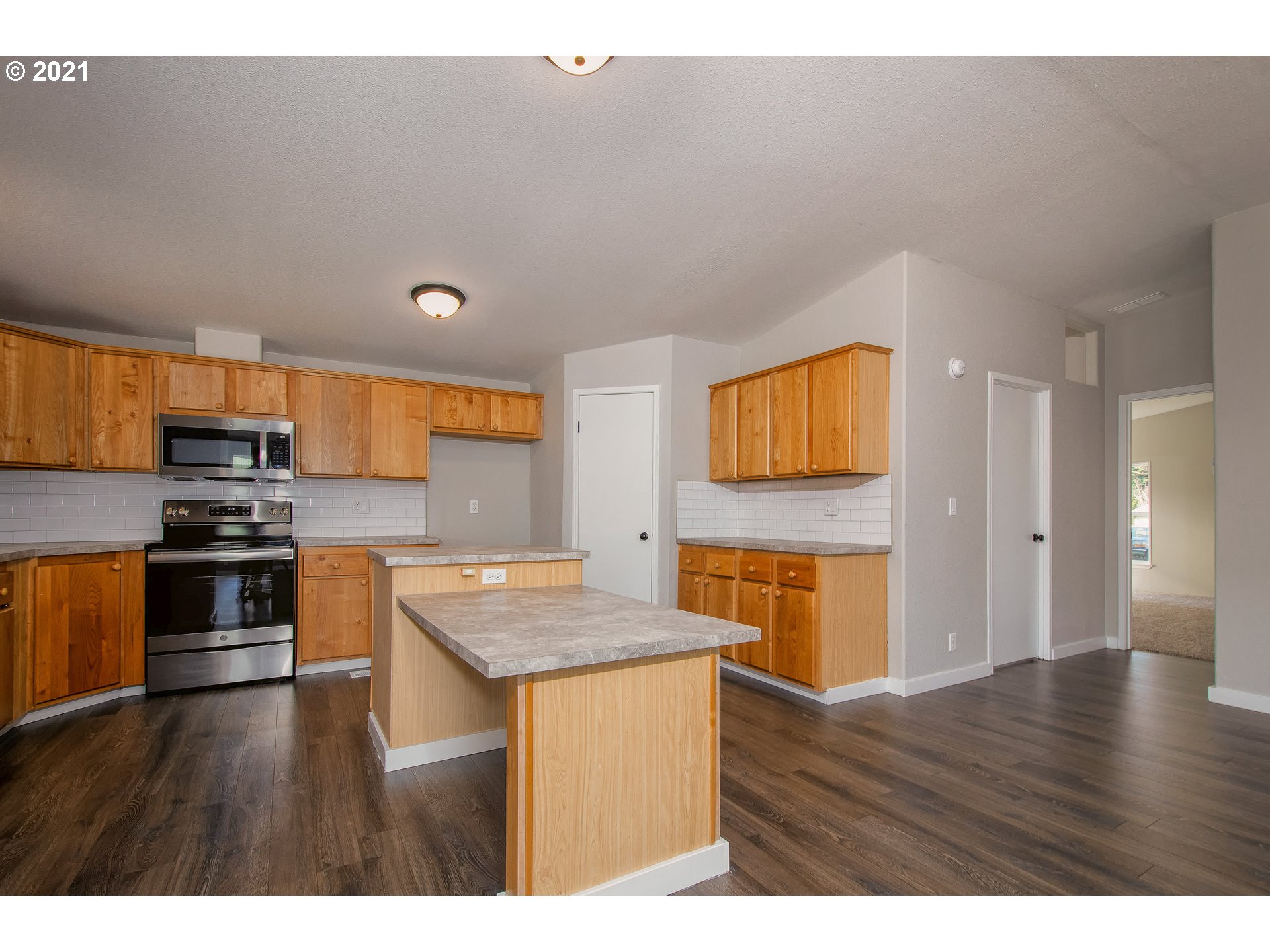 141 Barnes Road Carson, WA 98610 - Photo 13 of 30 Gallery Image 13