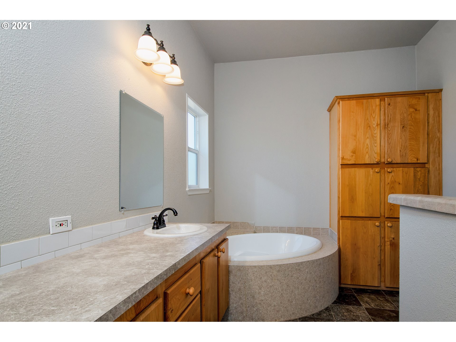 141 Barnes Road Carson, WA 98610 - Photo 18 of 30 Gallery Image 18