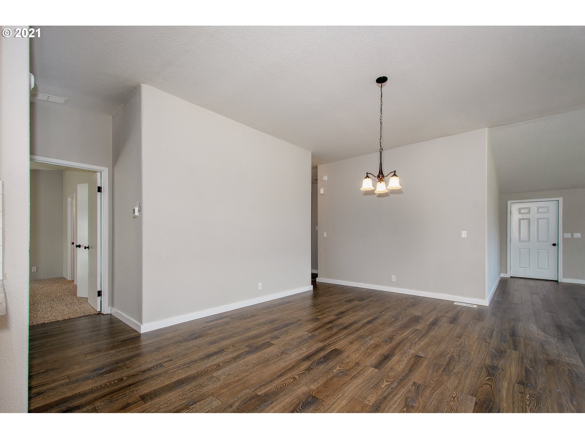 141 Barnes Road Carson, WA 98610 - Photo 6 of 30 Gallery Image 6