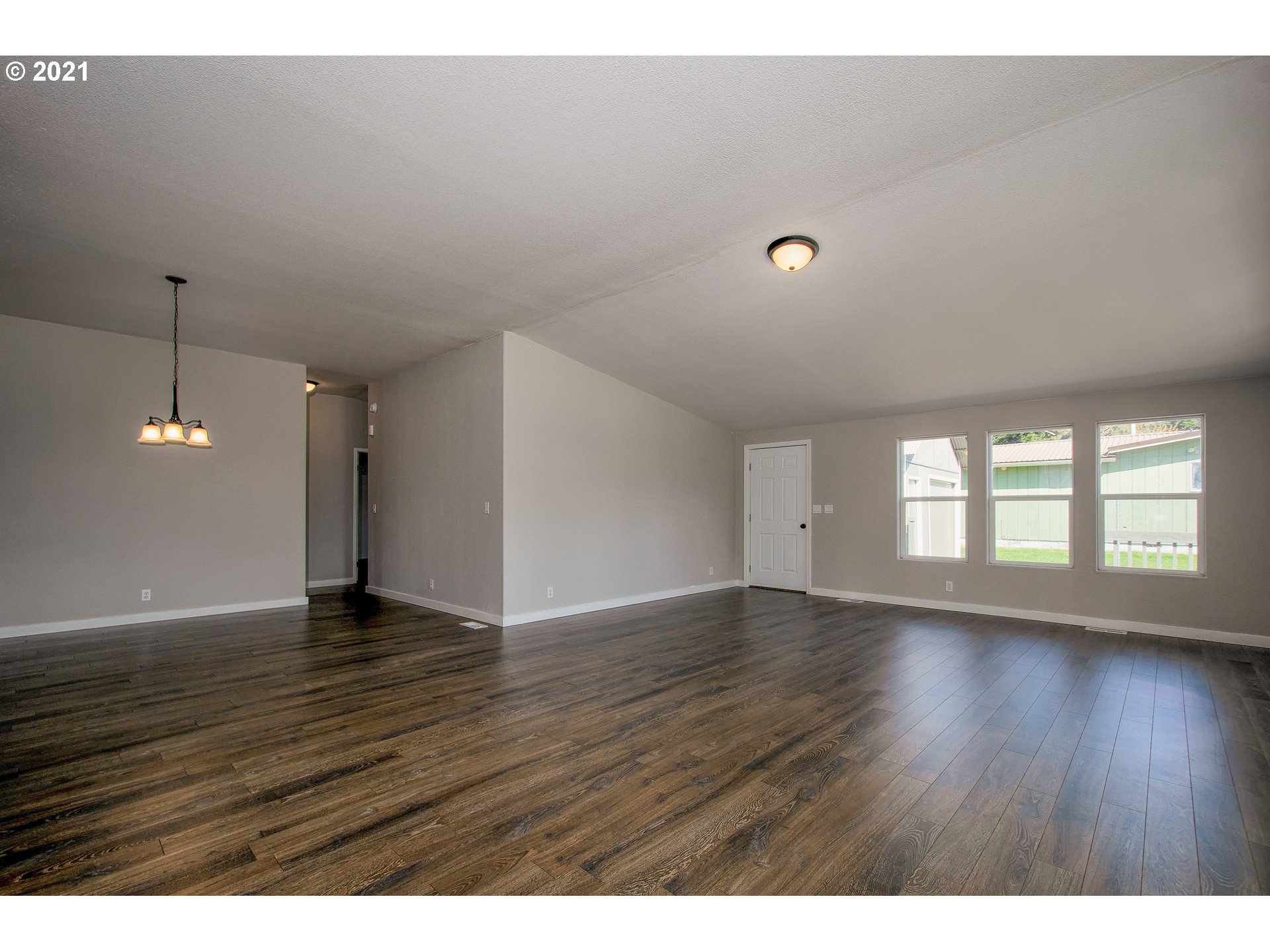 141 Barnes Road Carson, WA 98610 - Photo 7 of 30 Gallery Image 7