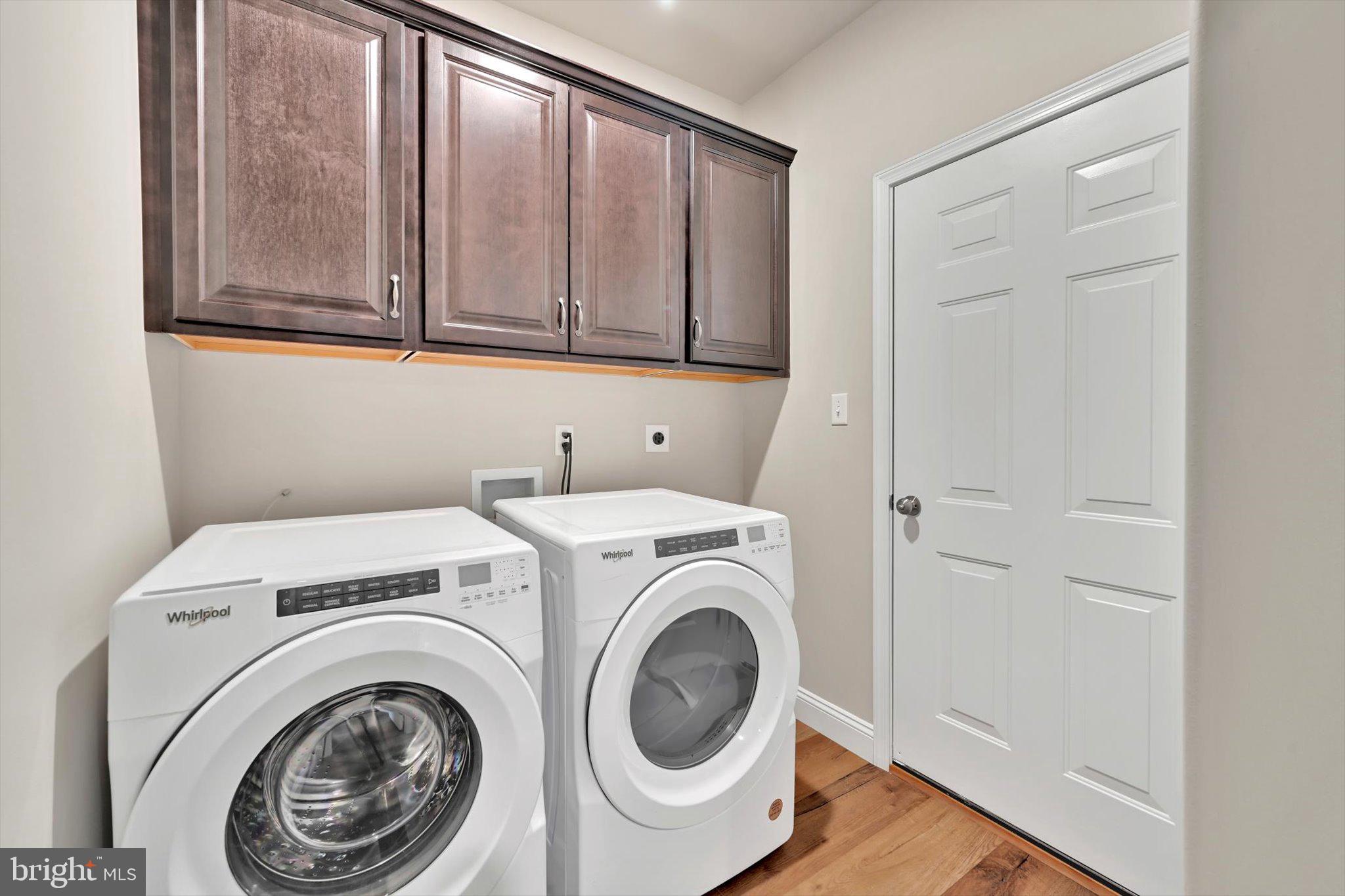 10 Hubbardton Court Sinking Spring, PA 19608 - Photo 8 of 25 a utility room with dryer and washer