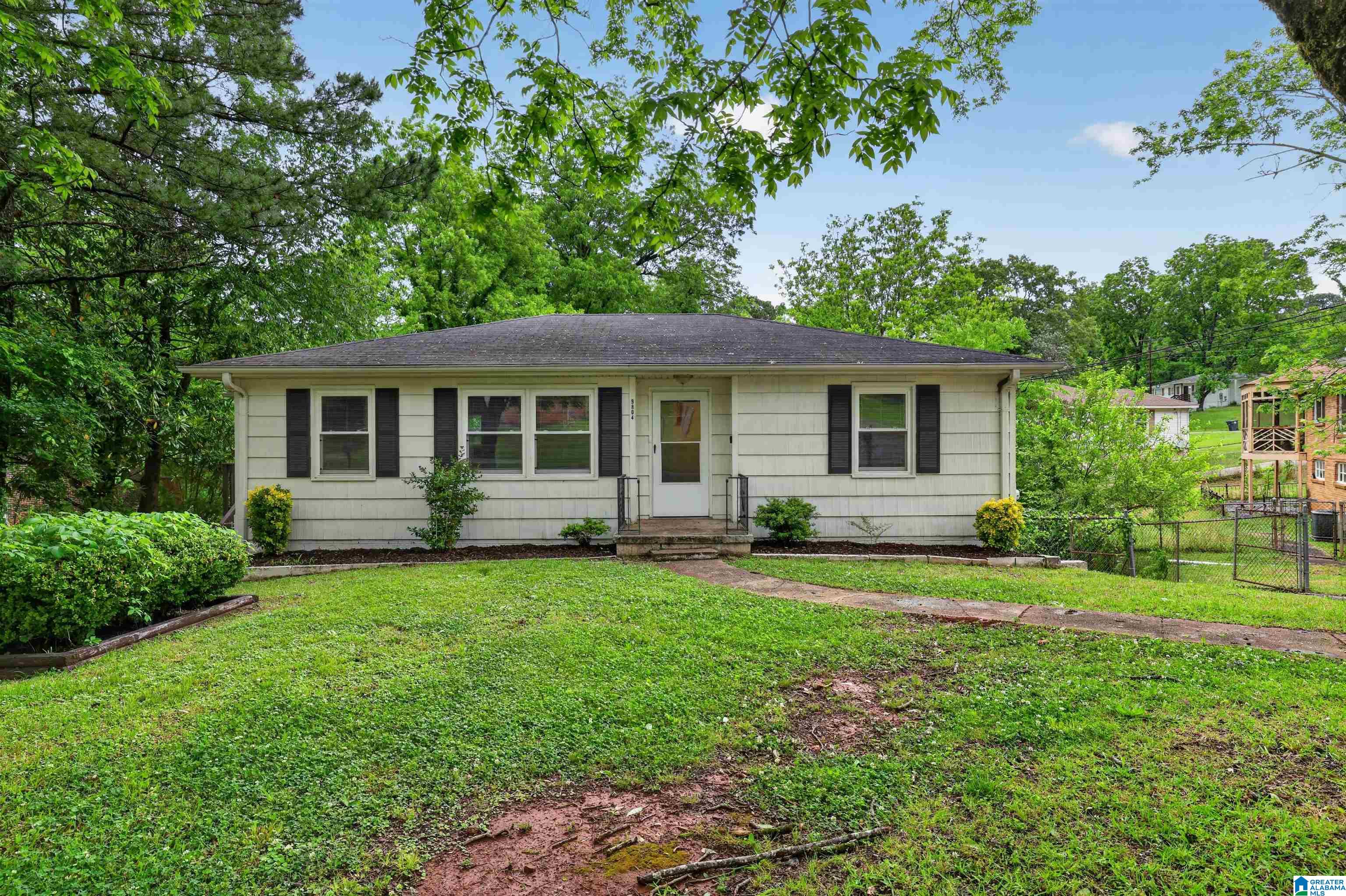 9804 Greenlee Road Birmingham, AL 35215 - Photo 1 of 33