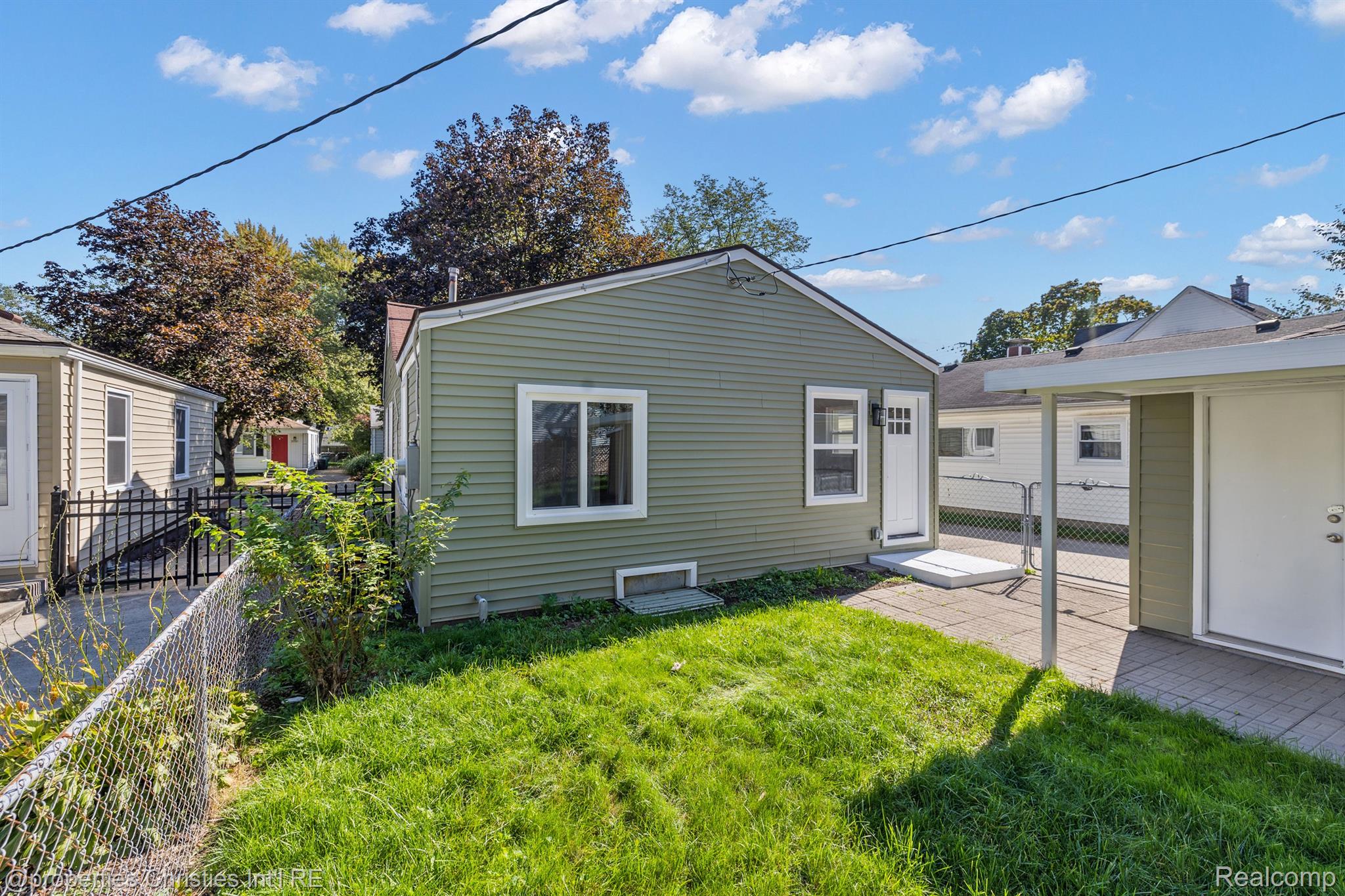 2027 Martin Road Ferndale, MI 48220 - Photo 31 of 33 Gallery Image 31