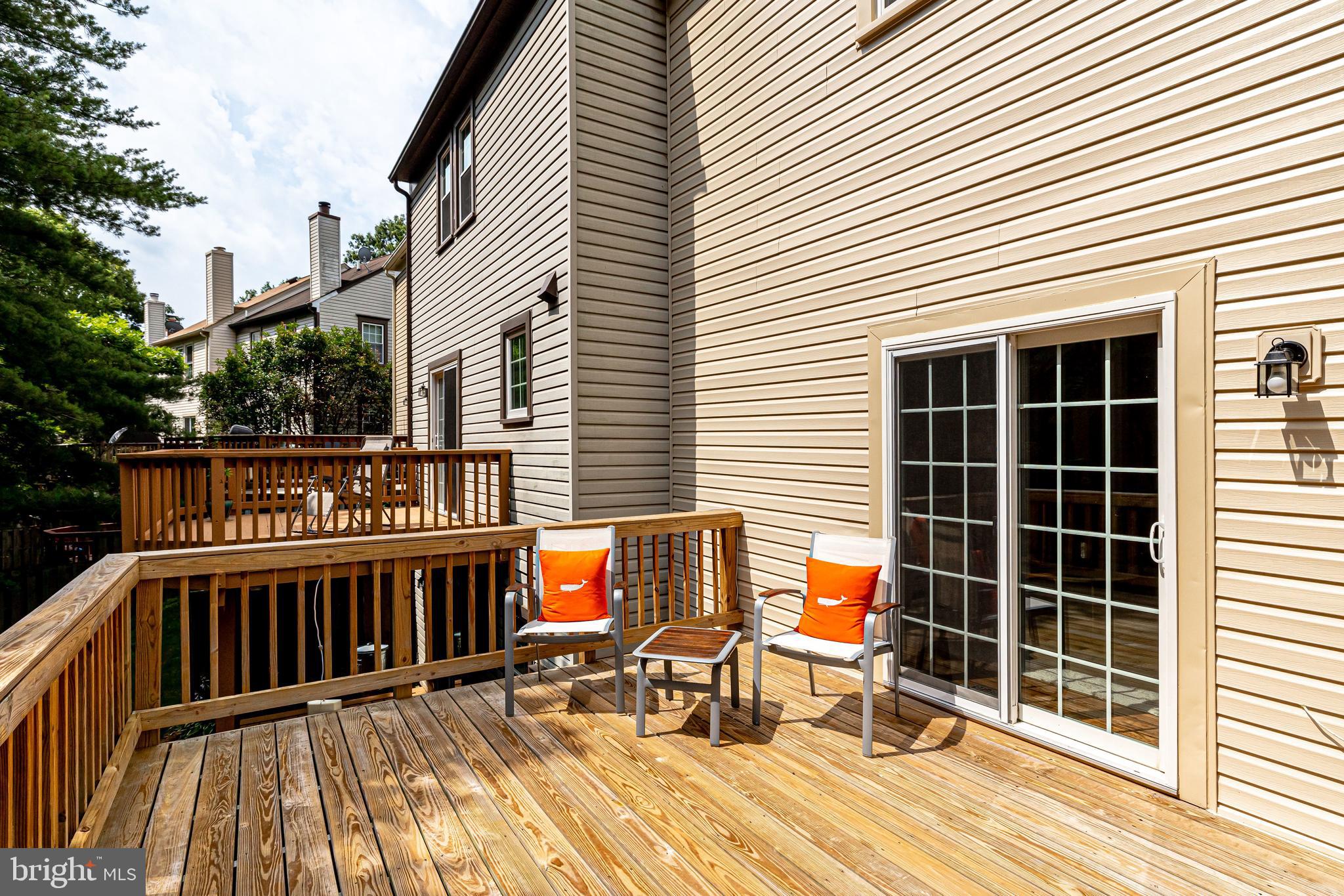 11962 Sentinel Point Court Reston, VA 20191 - Photo 23 of 62 Great space to relax or entertain friends.