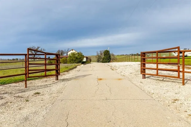 $1,200,000 | 698 Vaquero Road, Templeton, CA 93465