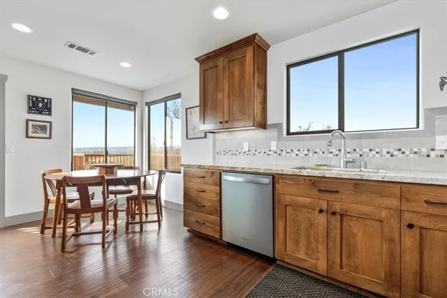 $1,200,000 | 698 Vaquero Road, Templeton, CA 93465