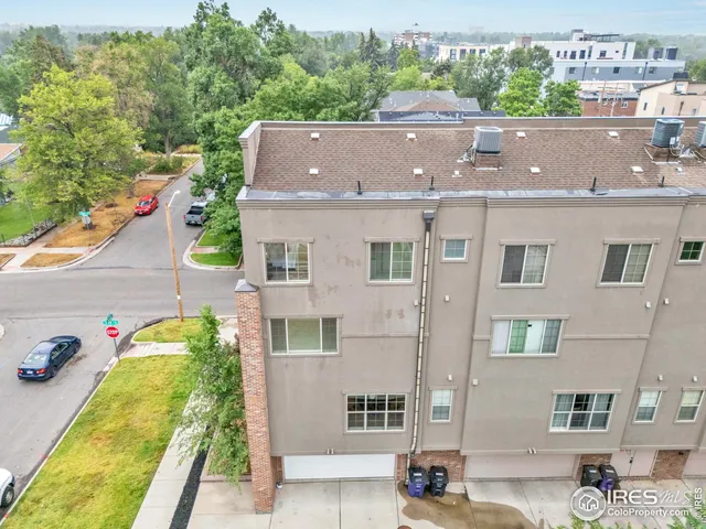 a view of house with yard