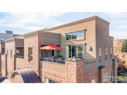 a black and white photo of a living room