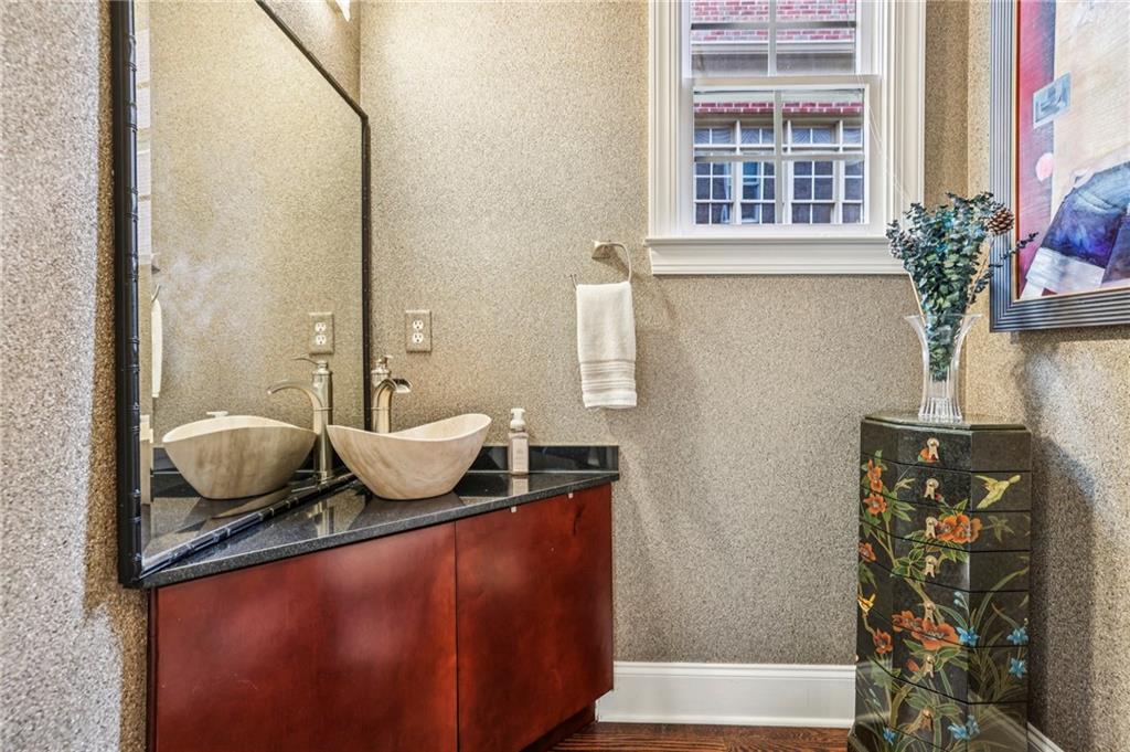 3519 High Grove Way Atlanta, GA 30319 - Photo 14 of 38 a living room with furniture