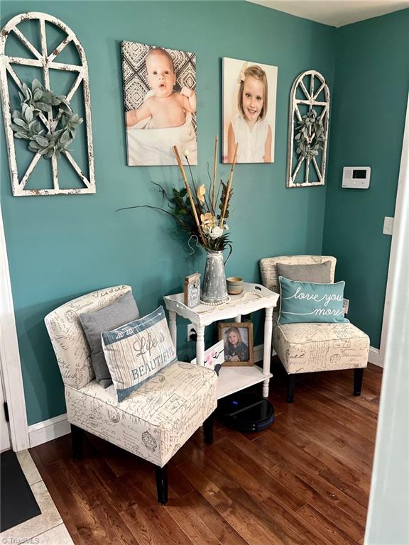 198 Anderson Road Eden, NC 27288 - Photo 11 of 22 Sitting area between Kitchen n Living room