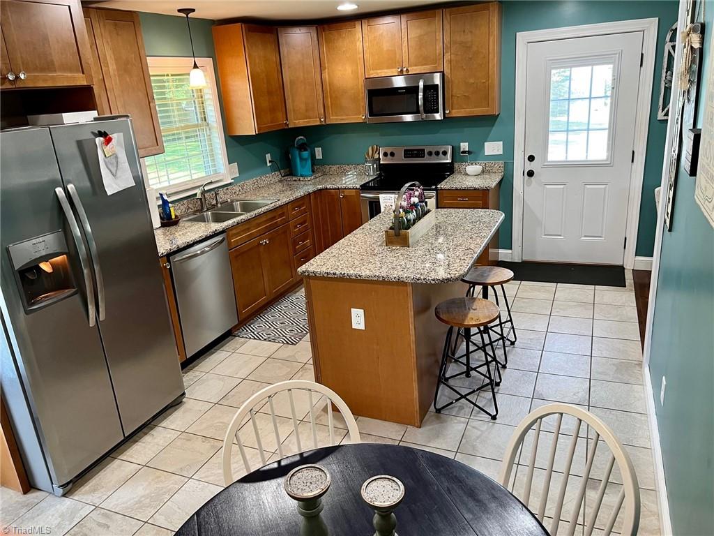198 Anderson Road Eden, NC 27288 - Photo 13 of 22 Kitchen from breakfast area