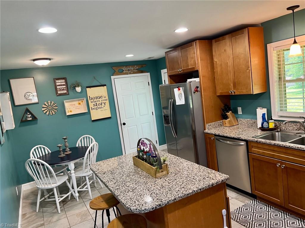 198 Anderson Road Eden, NC 27288 - Photo 15 of 22 Kitchen