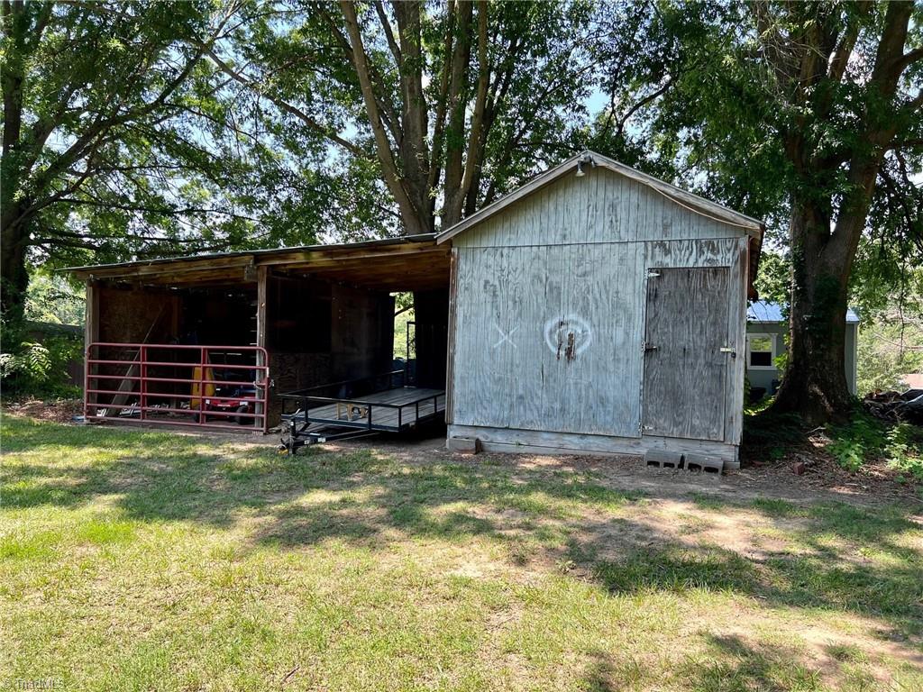 198 Anderson Road Eden, NC 27288 - Photo 7 of 22 Shed/Pole Barn