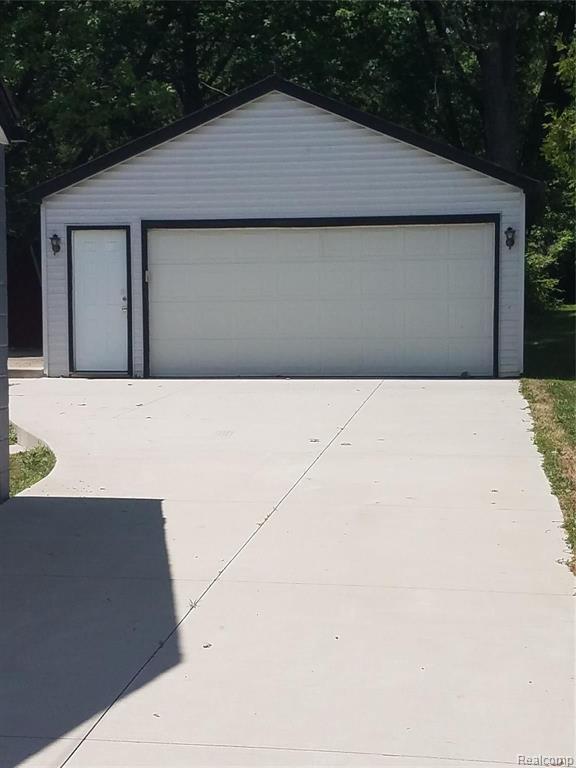 750 Willard Avenue Rochester, MI 48307 - Photo 3 of 25
