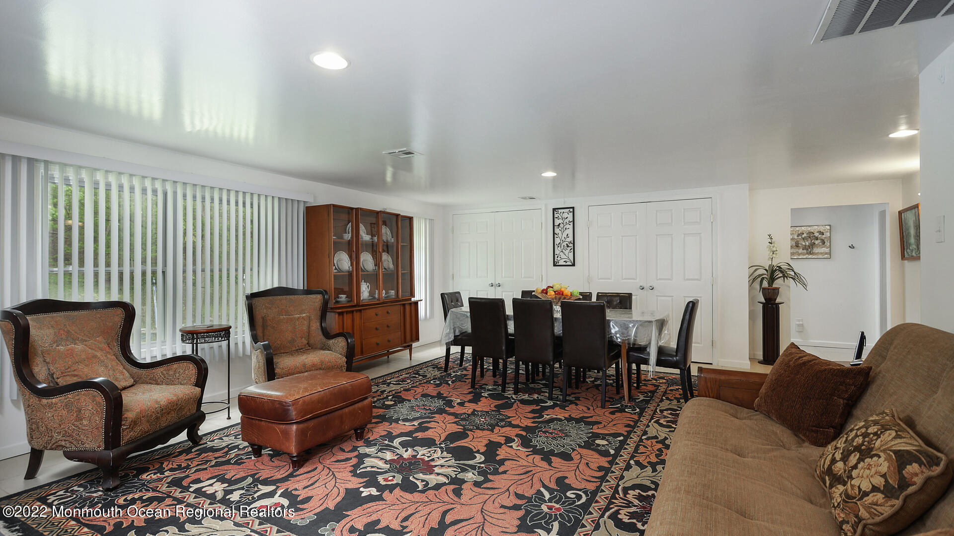 844 Holmdel Road Holmdel, NJ 07733 - Photo 16 of 31 LL Living Room