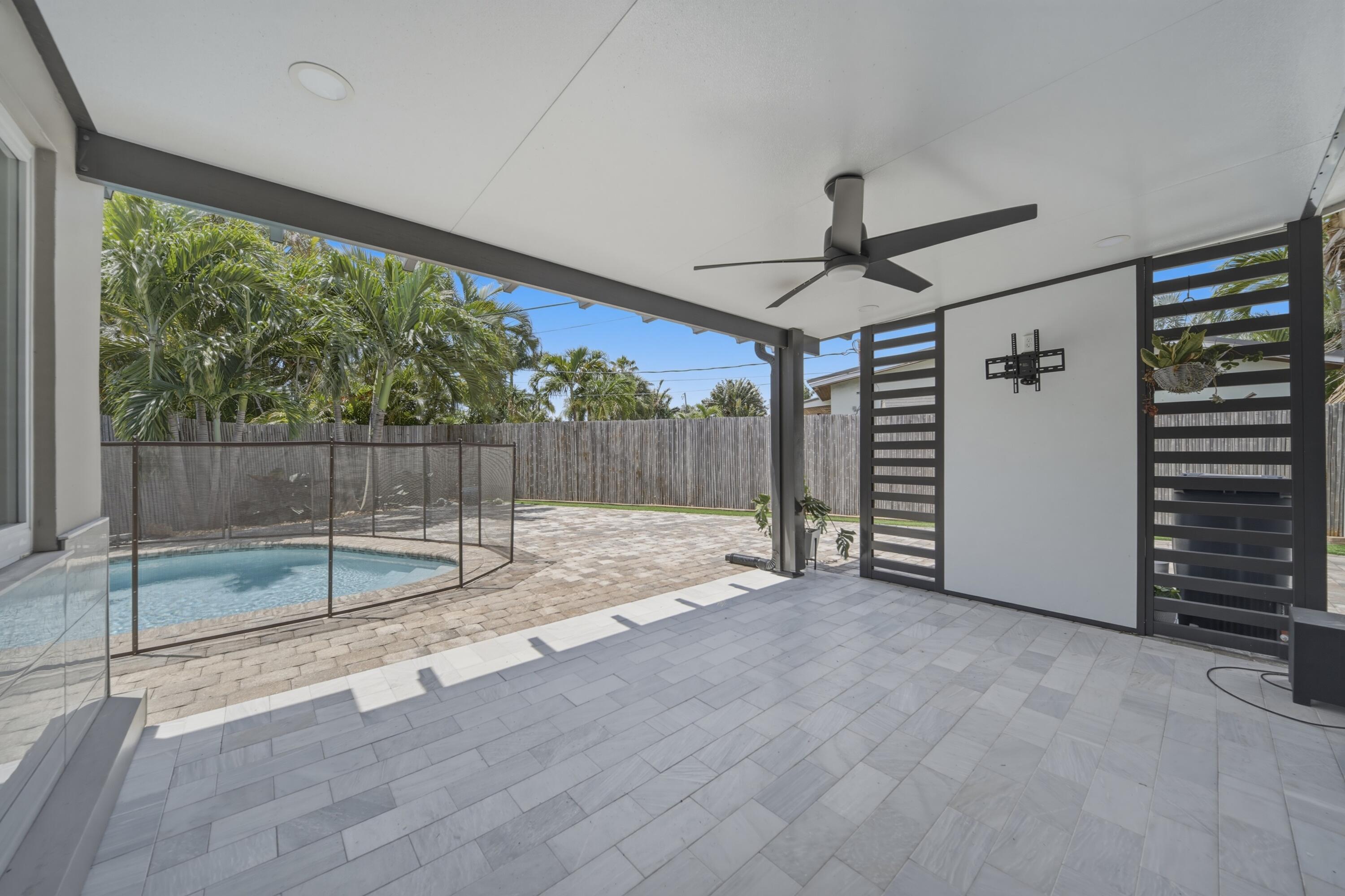 5031 Northeast 23rd Terrace Lighthouse Point, FL 33064 - Photo 14 of 36 _30A9894