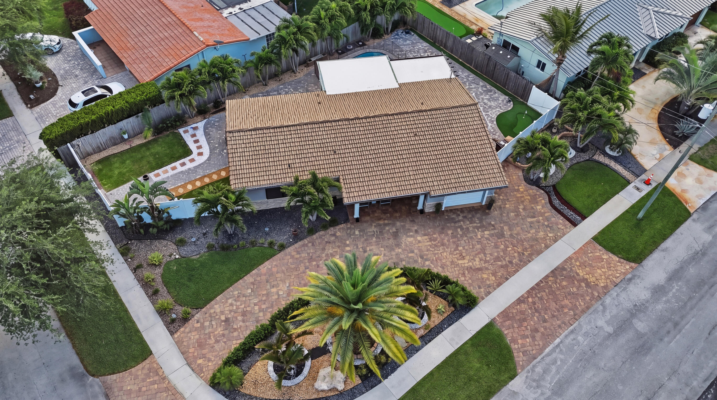 5031 Northeast 23rd Terrace Lighthouse Point, FL 33064 - Photo 22 of 36 DJI_20260411064431_0097f9d43fe6