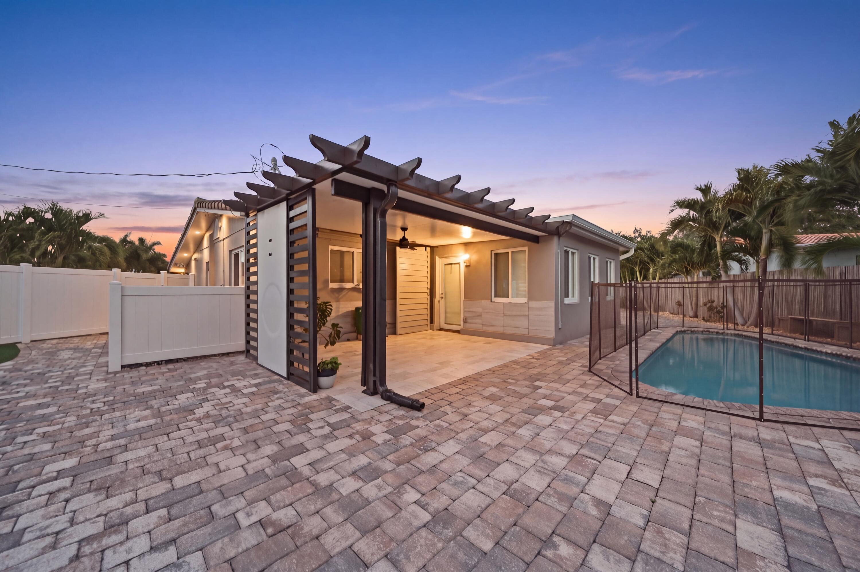 5031 Northeast 23rd Terrace Lighthouse Point, FL 33064 - Photo 32 of 36 _30A9952623491457910d3c