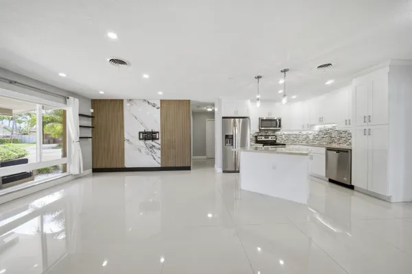 $5,200 | 5031 Northeast 23rd Terrace, Lighthouse Point, FL 33064