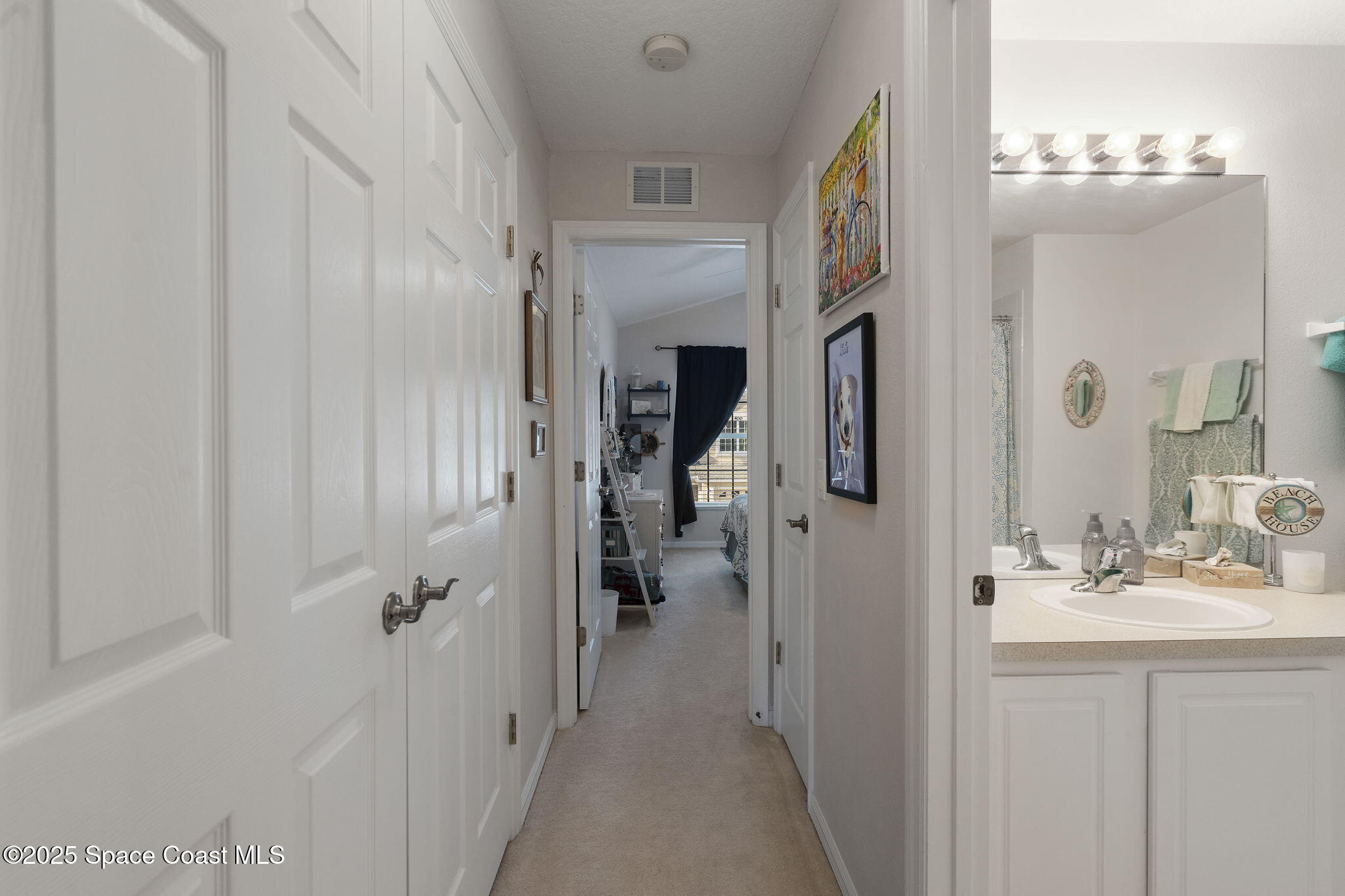401 Trotter Lane, Unit 202 Melbourne, FL 32940 - Photo 25 of 38 Hallway