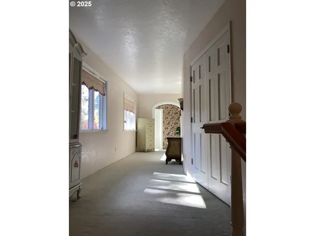 $899,000 | 1300 Fair Oaks Road, Oakland, OR 97462