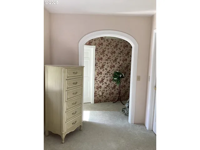 $899,000 | 1300 Fair Oaks Road, Oakland, OR 97462