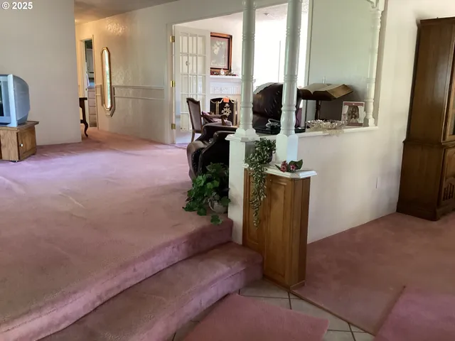 $899,000 | 1300 Fair Oaks Road, Oakland, OR 97462