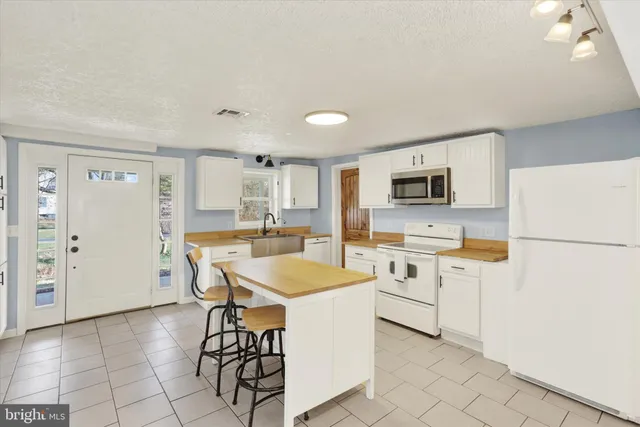 $370,000 | 60 East Main Street, Newville, PA 17241