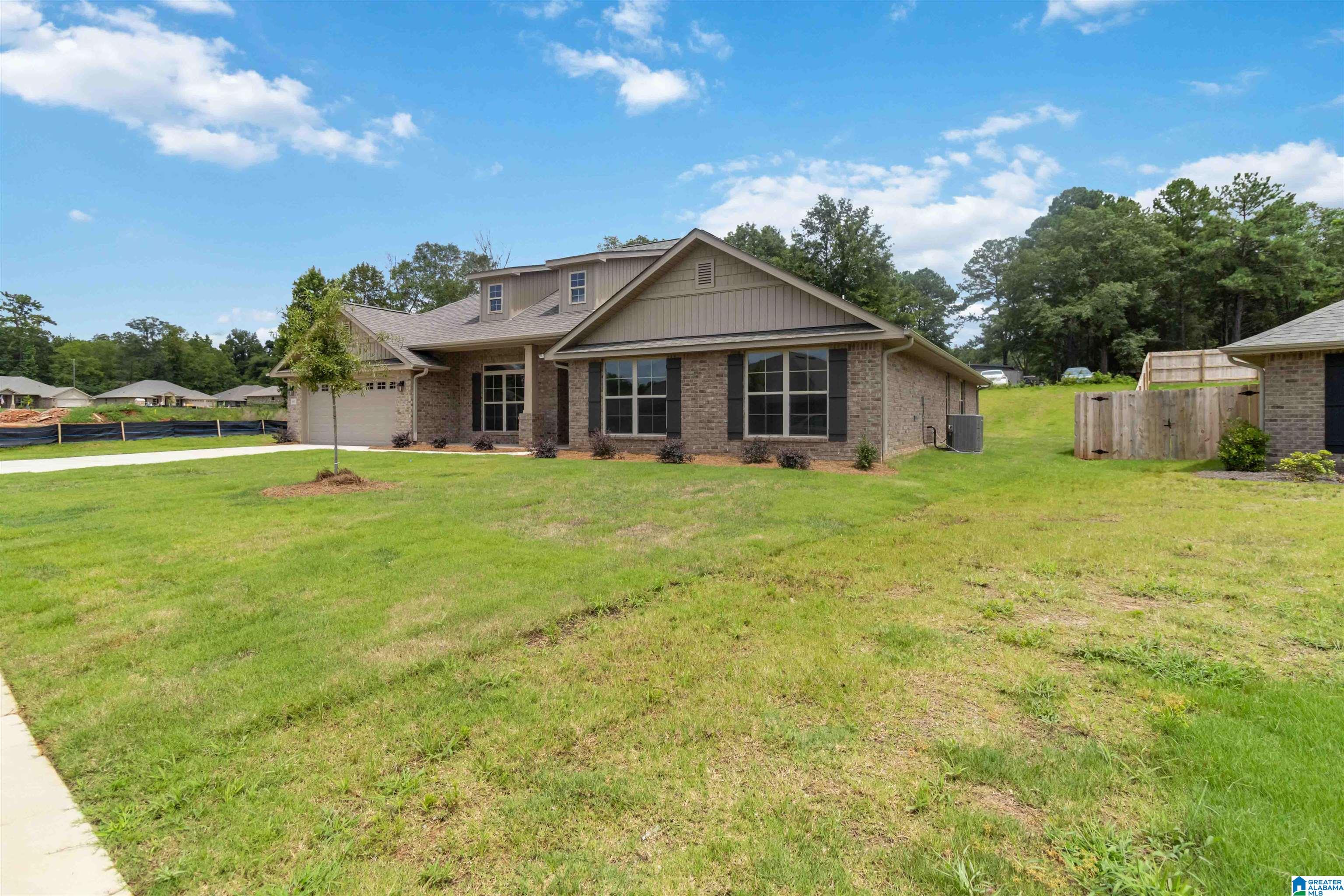 407 Harless Lane Alabaster, AL 35007 - Photo 2 of 32