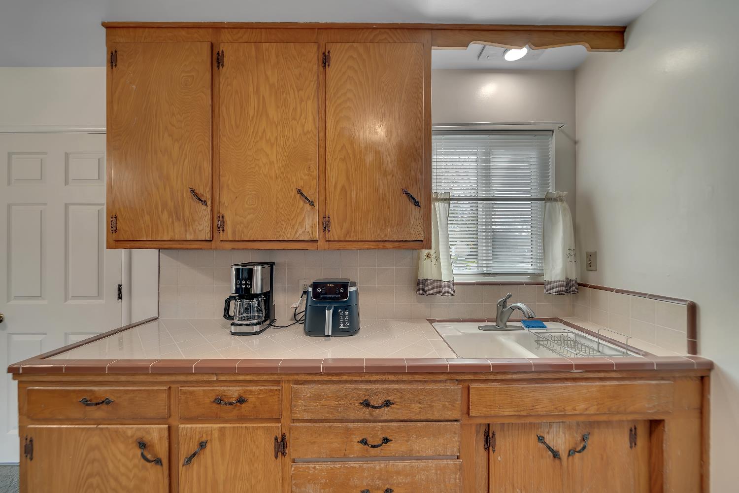 401 Bruce Avenue Modesto, CA 95350 - Photo 12 of 37