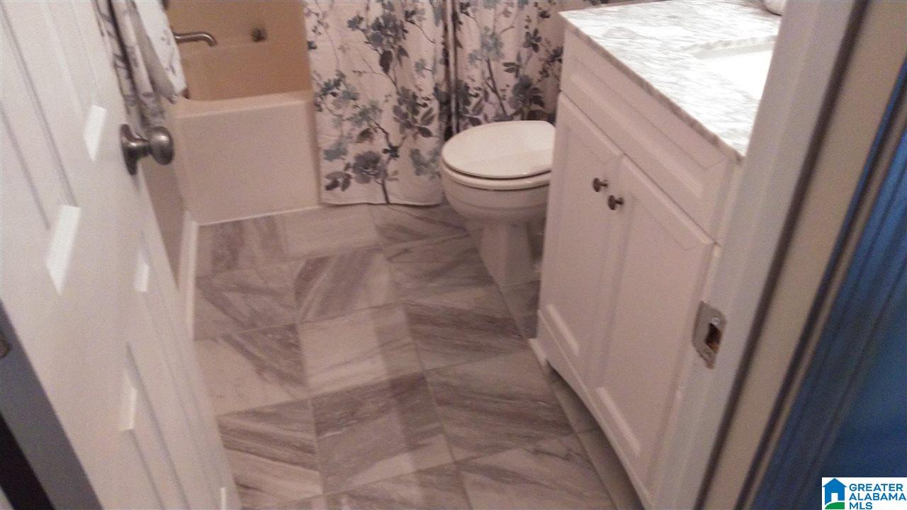 208 Kensington Lane Alabaster, AL 35007 - Photo 22 of 28