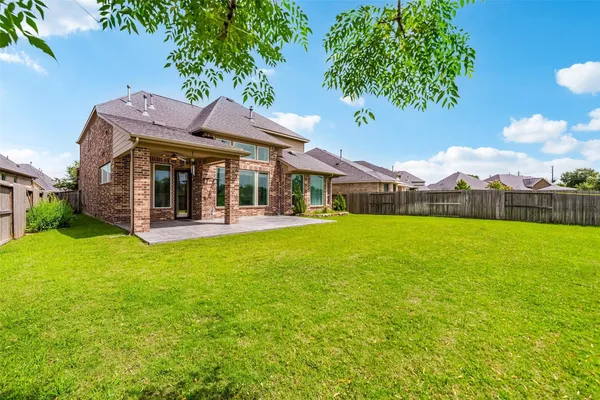 $659,900 | 14062 Dunsmore Landing Drive, Houston, TX 77059