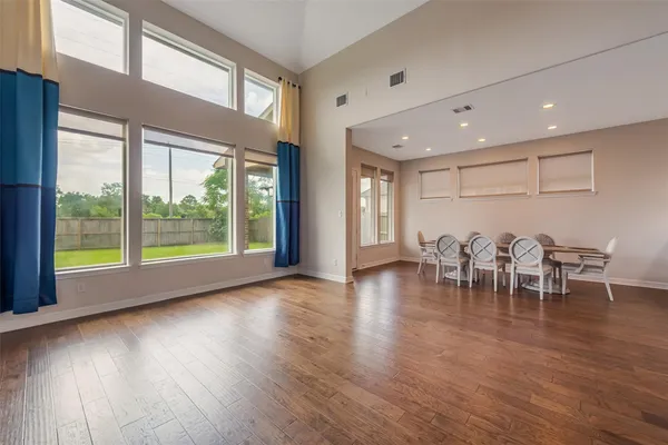 $659,900 | 14062 Dunsmore Landing Drive, Houston, TX 77059