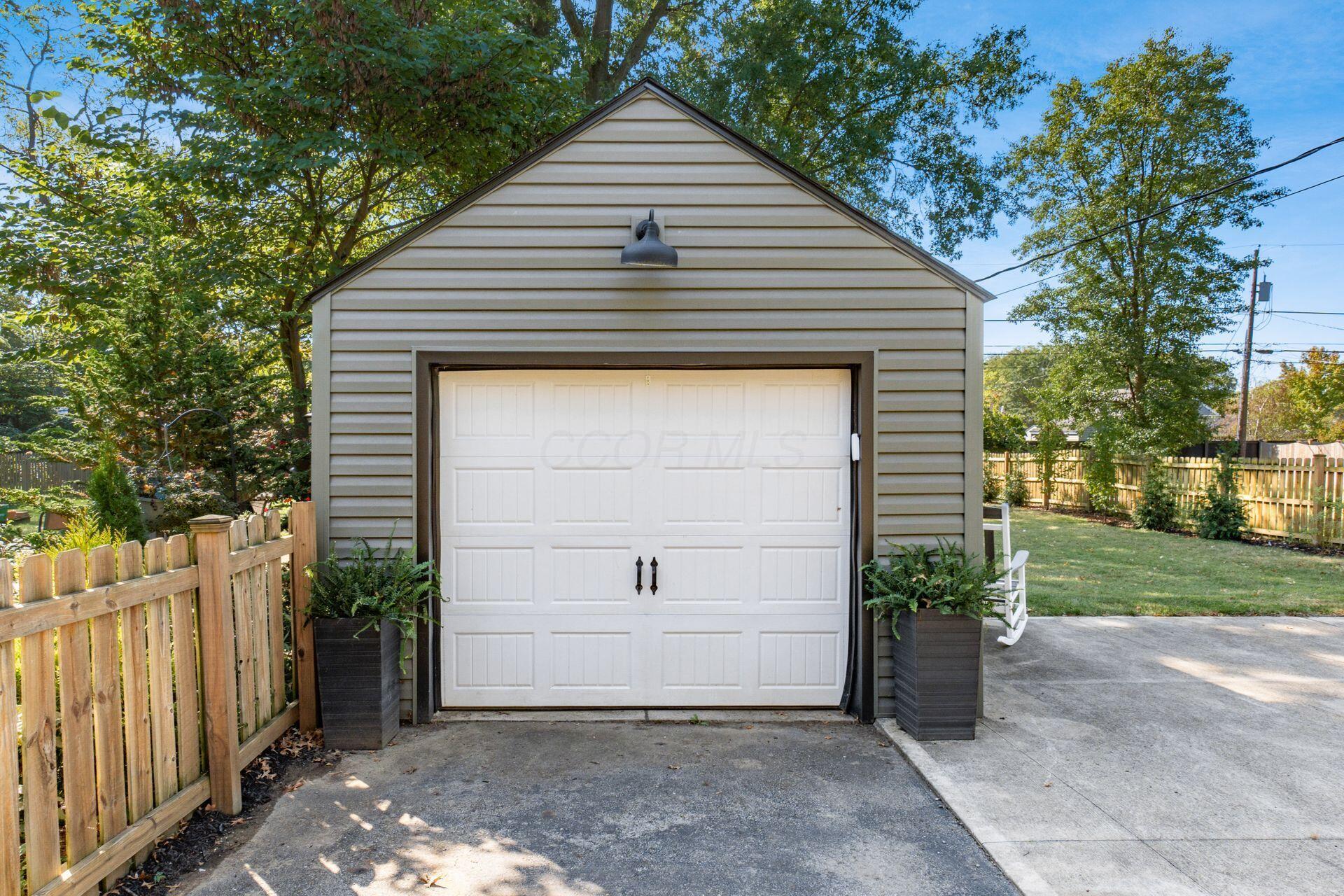 255 Garden Road Columbus, OH 43214 - Photo 42 of 42 042_a60002_i 255 Garden 089-2