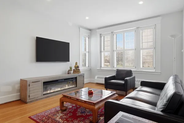 $3,200 | 520 Beacon Street, Unit 2F, Boston, MA 02215