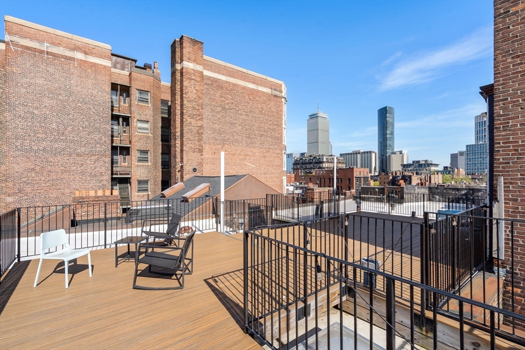 520 Beacon Street, Unit 2F Boston, MA 02215 - Photo 13 of 18