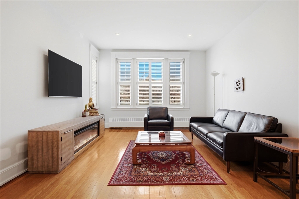 520 Beacon Street, Unit 2F Boston, MA 02215 - Photo 2 of 18
