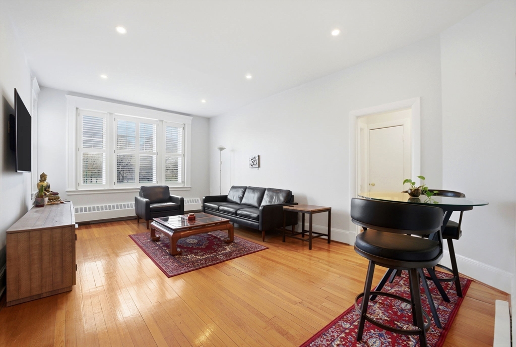 520 Beacon Street, Unit 2F Boston, MA 02215 - Photo 4 of 18